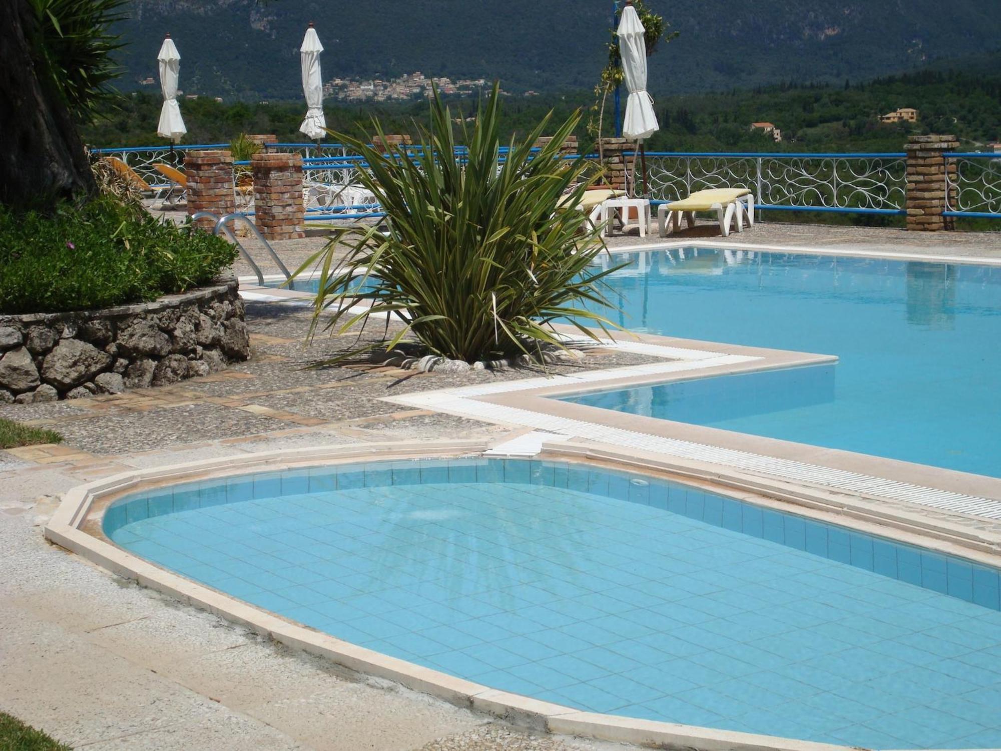 In Paleokastrites With Swimming Pool Near Beaches Apartmán Liapades
