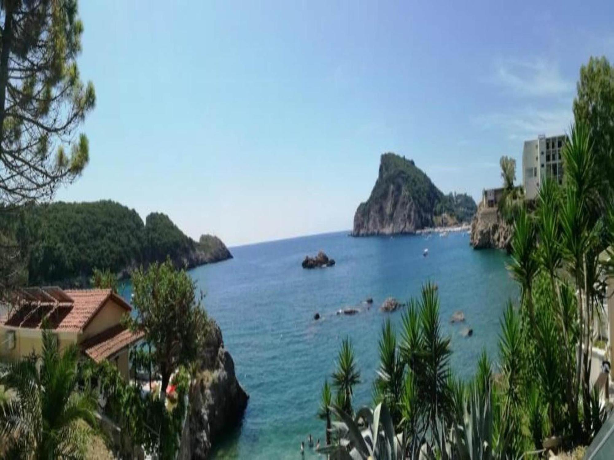 In Paleokastrites With Swimming Pool Near Beaches Liapades
